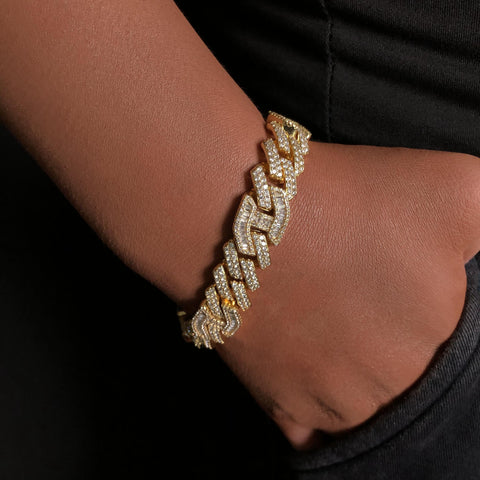 15mm Prong Baguette Curb Bracelet